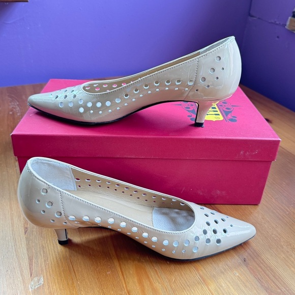 Vaneli heels - Picture 1 of 8